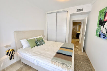 52edc9c0fa4f179386b17aed3c965994 - 20