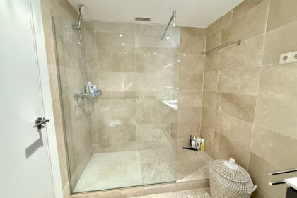 52edc9c0fa4f179386b17aed3c965994 - 22