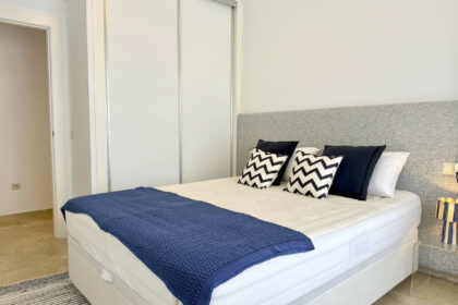 52edc9c0fa4f179386b17aed3c965994 - 24