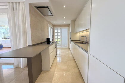 52edc9c0fa4f179386b17aed3c965994 - 9