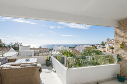 538a4d48ca0173cc031b2d81481e8065 - 1