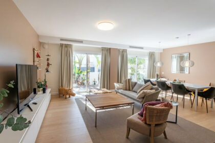 538a4d48ca0173cc031b2d81481e8065 - 14