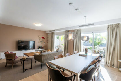 538a4d48ca0173cc031b2d81481e8065 - 15