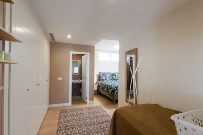 538a4d48ca0173cc031b2d81481e8065 - 18