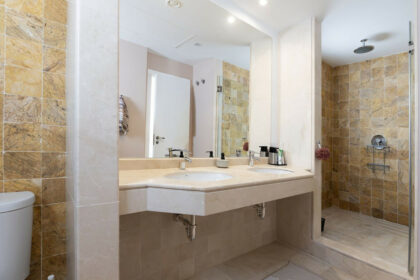 538a4d48ca0173cc031b2d81481e8065 - 22