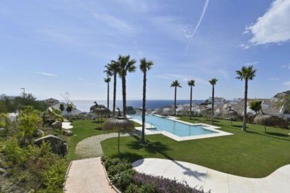 538a4d48ca0173cc031b2d81481e8065 - 32