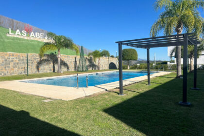 53a8daae07ae9c9db0058b22c8677e5a - 1