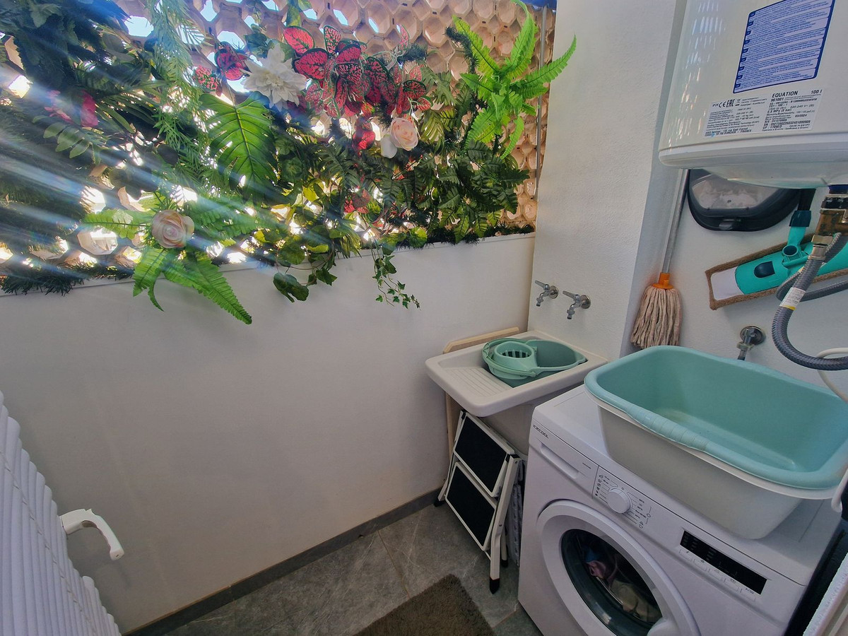 53b6a94c1b66a2a72204f22445023909 - 13