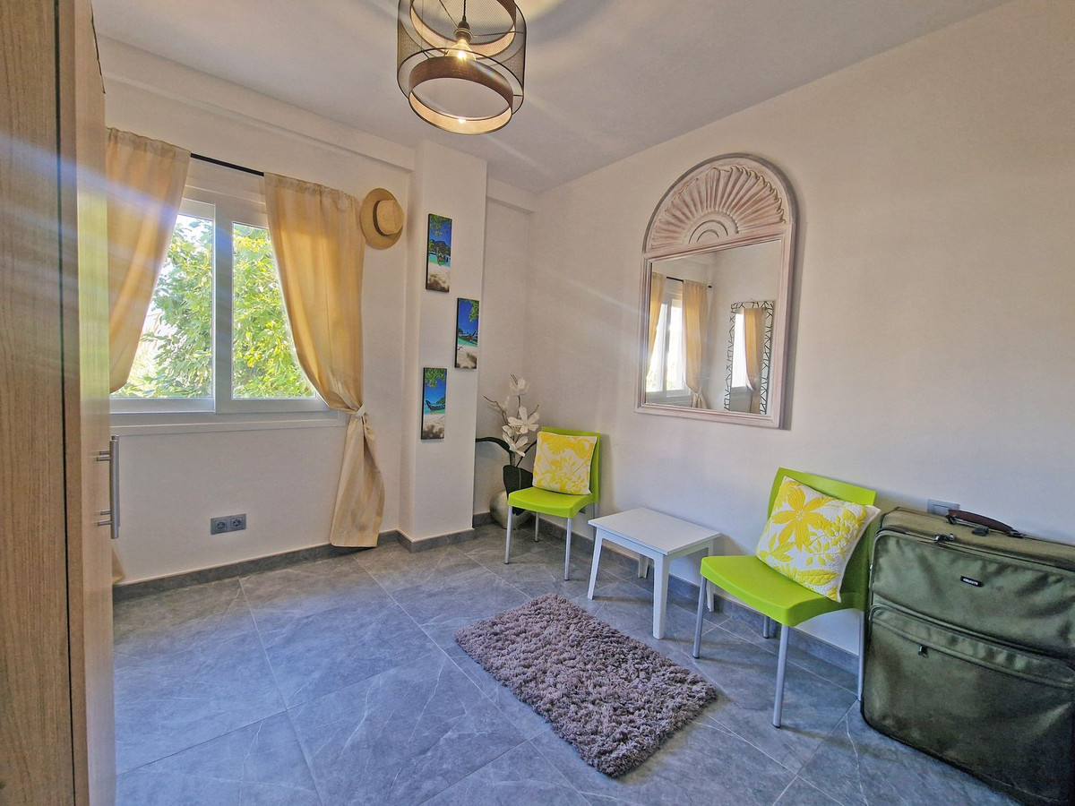 53b6a94c1b66a2a72204f22445023909 - 20