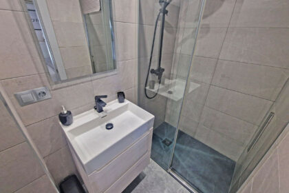 53b6a94c1b66a2a72204f22445023909 - 24