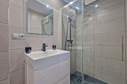 53b6a94c1b66a2a72204f22445023909 - 25