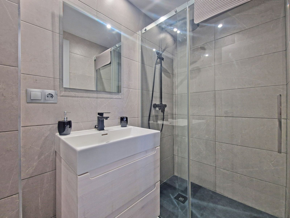 53b6a94c1b66a2a72204f22445023909 - 25