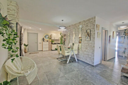 53b6a94c1b66a2a72204f22445023909 - 30