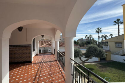 5594df92aace58b1661a5501419e699b - 11