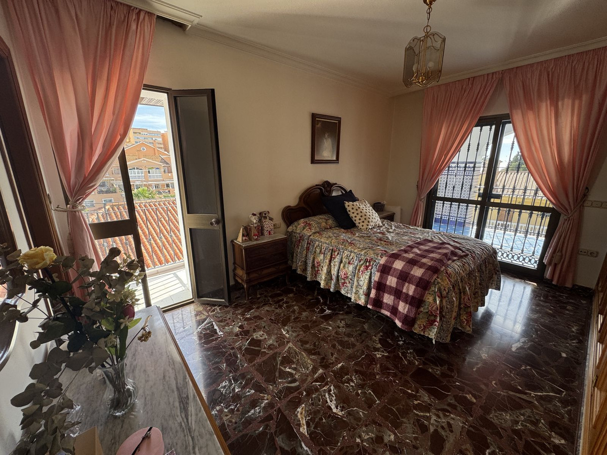 5594df92aace58b1661a5501419e699b - 14