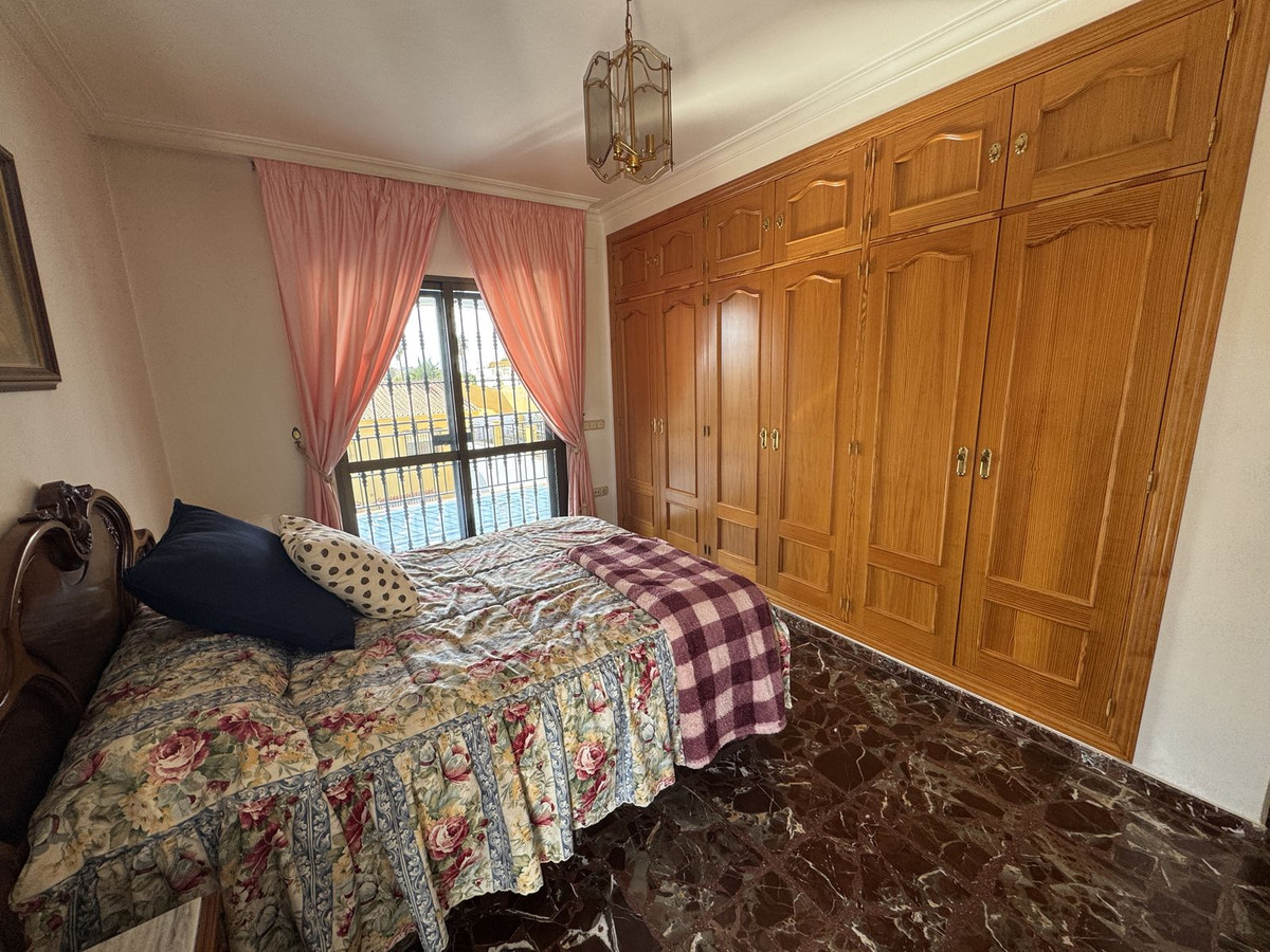 5594df92aace58b1661a5501419e699b - 15