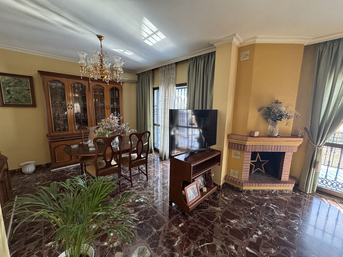 5594df92aace58b1661a5501419e699b - 4