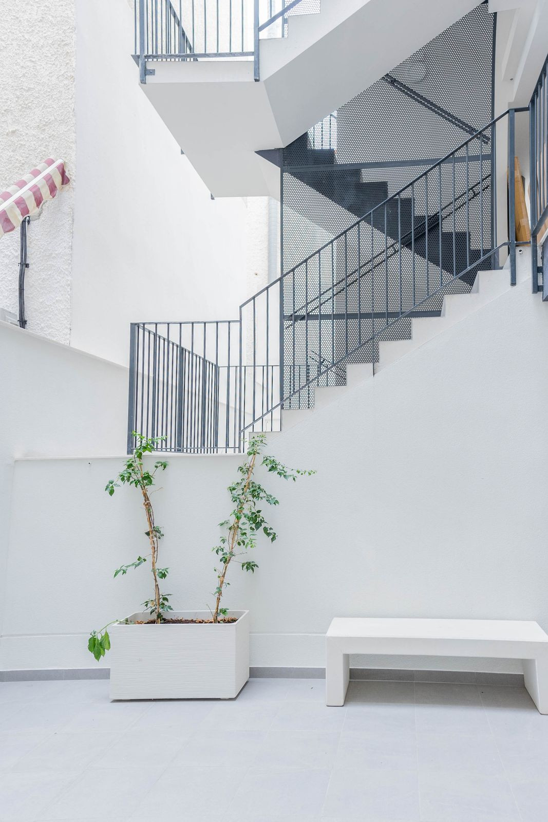 55f60ffc7201a2e1281964af2b66a692 - 14