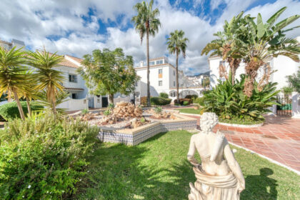 562c0030bc4872a14a7d8acc00715a63 - 1