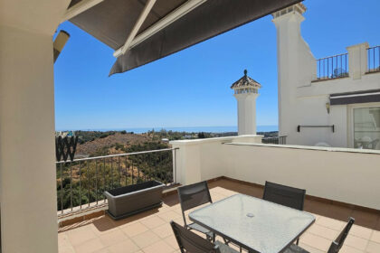 5717572ebf80fe1a4e4be3b06958663c - 1