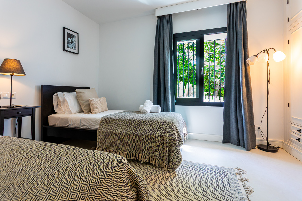 5769b89e5eb6f1aac6d4e46632ecc971 - 18