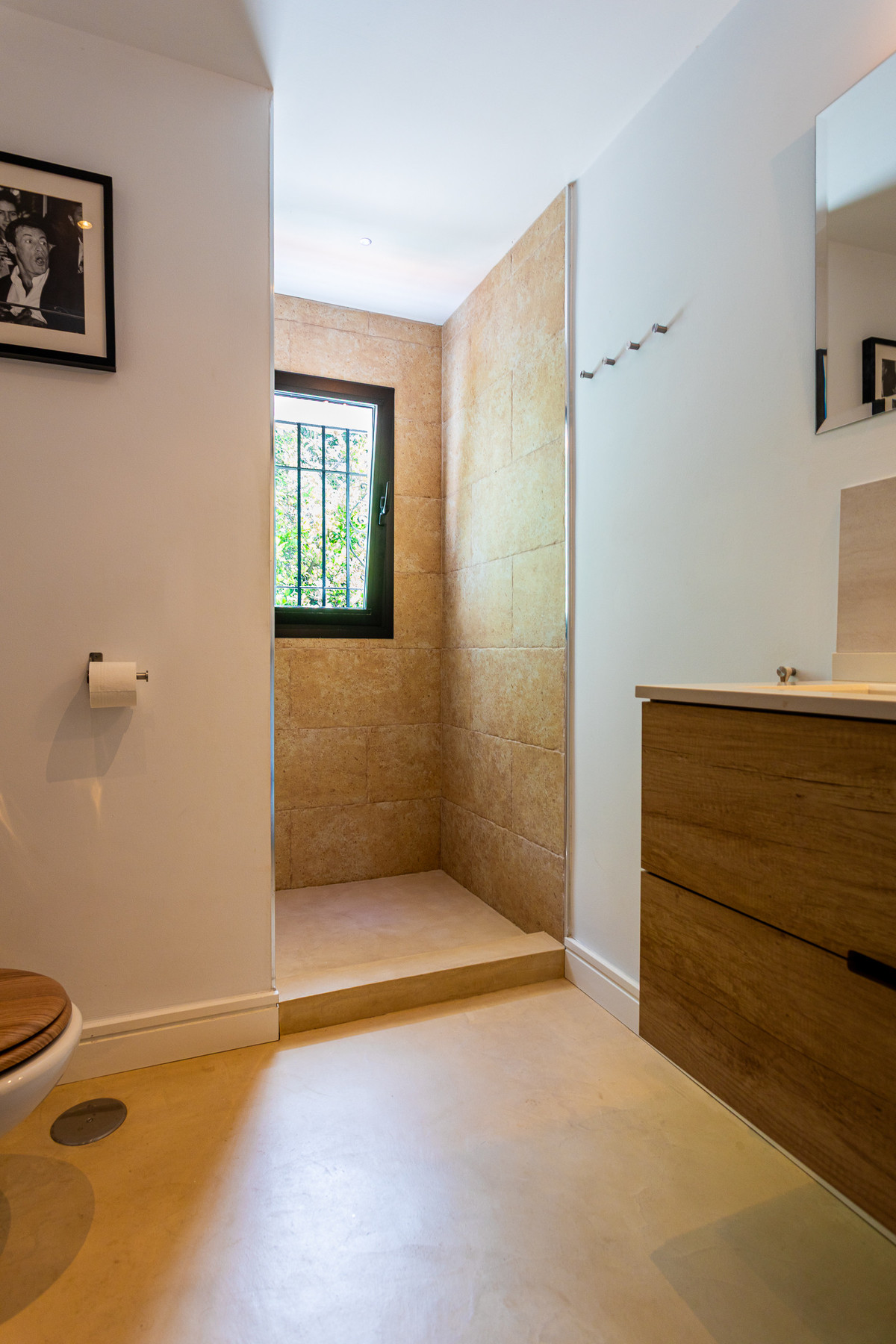 5769b89e5eb6f1aac6d4e46632ecc971 - 19