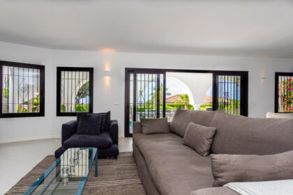 5769b89e5eb6f1aac6d4e46632ecc971 - 25