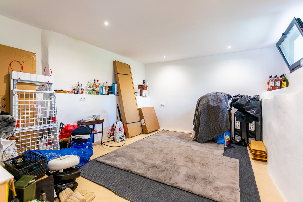 5769b89e5eb6f1aac6d4e46632ecc971 - 36