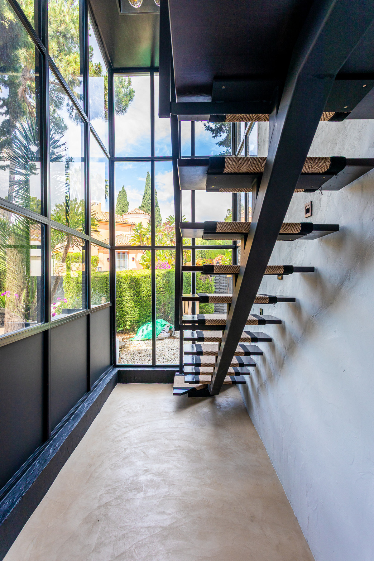 5769b89e5eb6f1aac6d4e46632ecc971 - 37