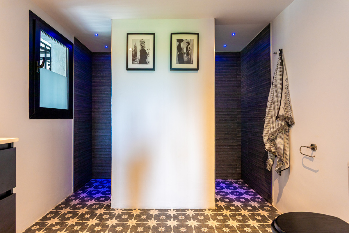 5769b89e5eb6f1aac6d4e46632ecc971 - 5