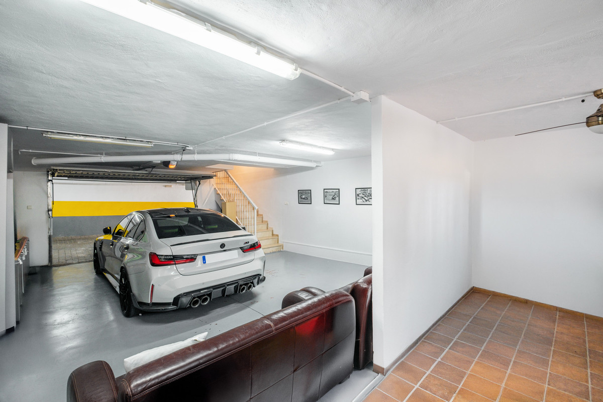 577313ab25d61141fb9eb93083df4a95 - 24