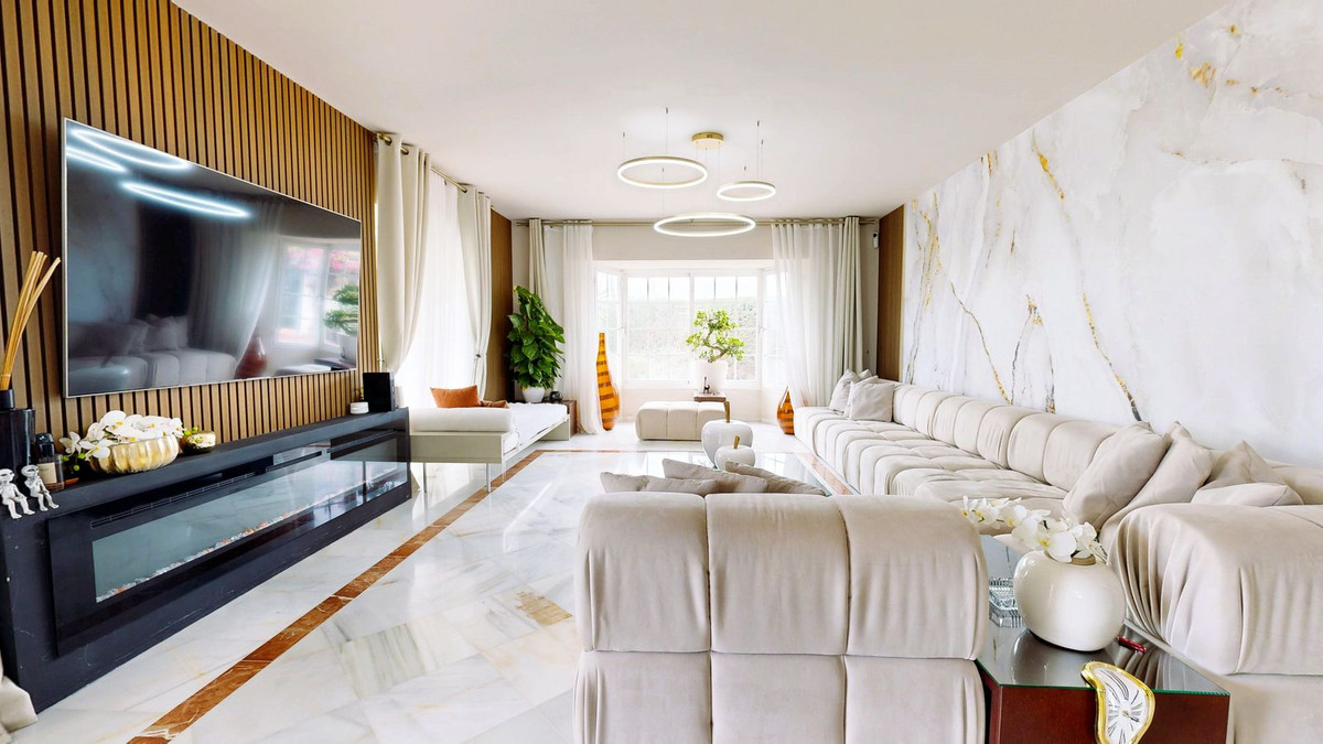 57a0a8a1285aaf8088931278dcbff903 - 23