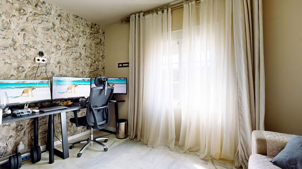 57a0a8a1285aaf8088931278dcbff903 - 28