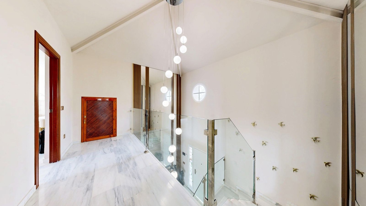 57a0a8a1285aaf8088931278dcbff903 - 31