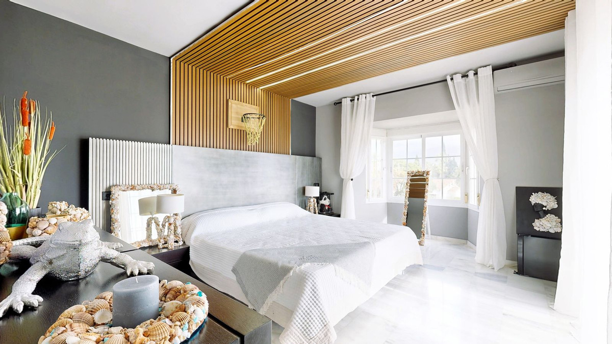 57a0a8a1285aaf8088931278dcbff903 - 32