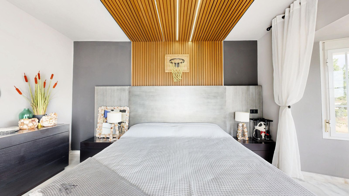 57a0a8a1285aaf8088931278dcbff903 - 34