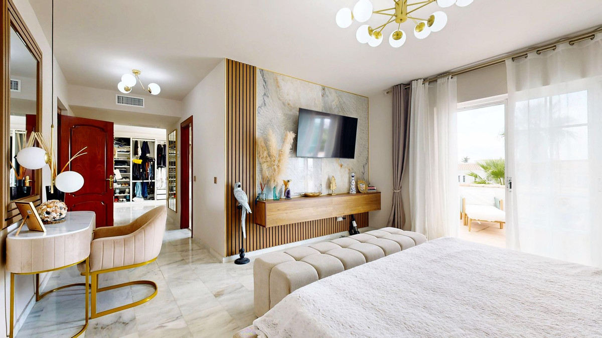 57a0a8a1285aaf8088931278dcbff903 - 40