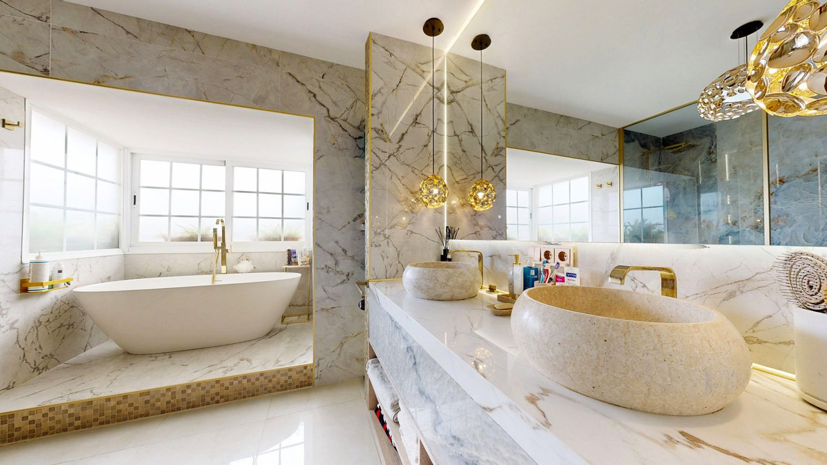 57a0a8a1285aaf8088931278dcbff903 - 43