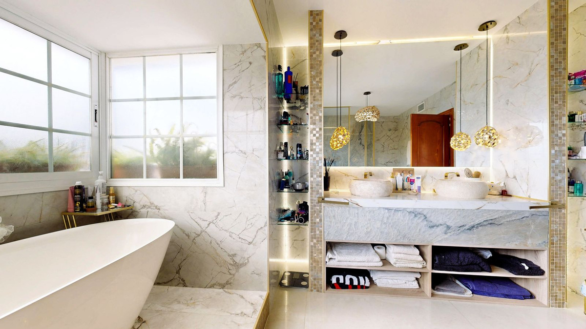 57a0a8a1285aaf8088931278dcbff903 - 47