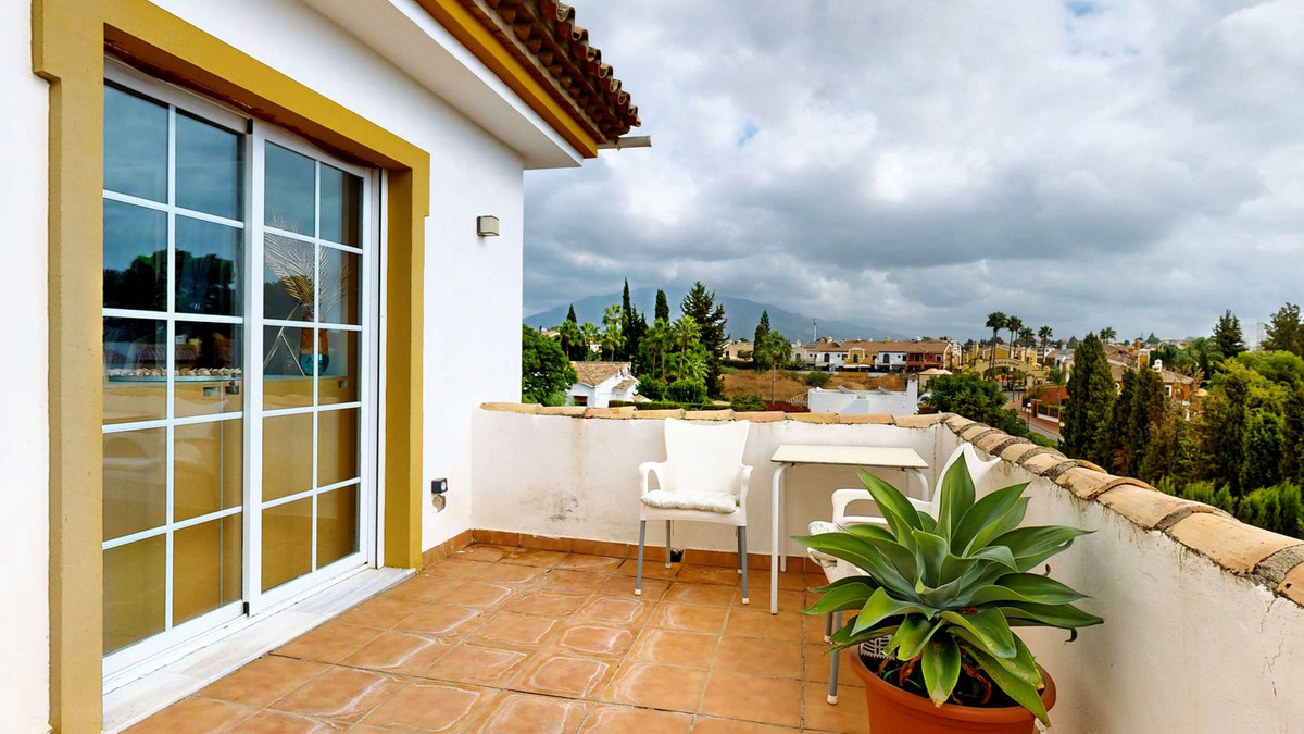 57a0a8a1285aaf8088931278dcbff903 - 50