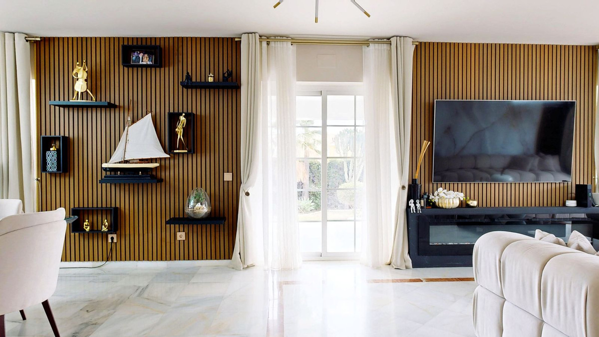 57a0a8a1285aaf8088931278dcbff903 - 53