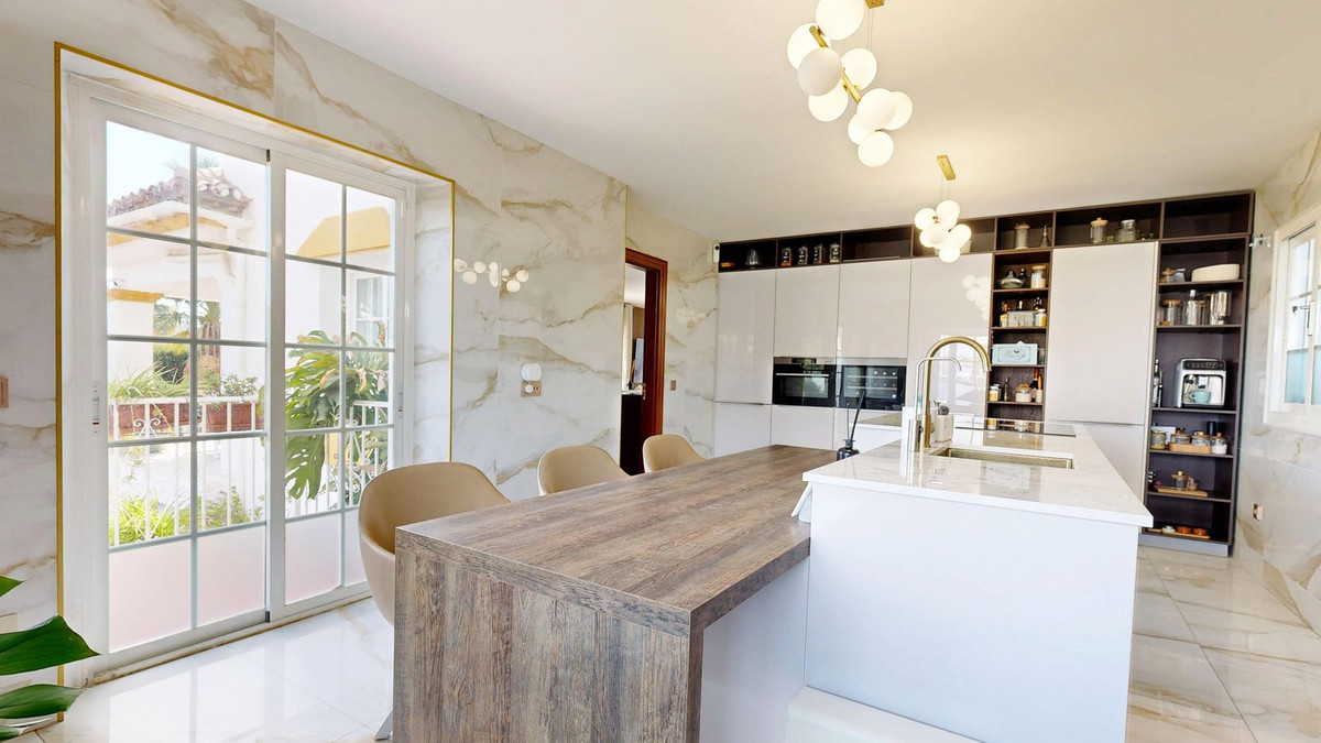 57a0a8a1285aaf8088931278dcbff903 - 59