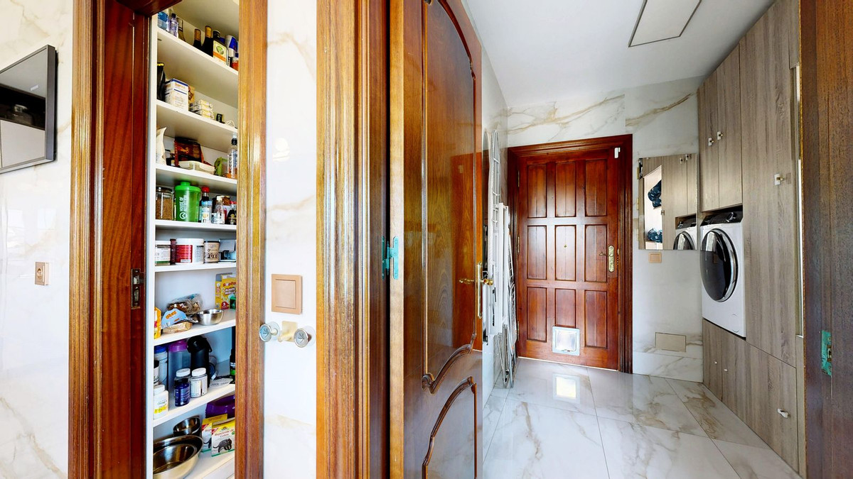 57a0a8a1285aaf8088931278dcbff903 - 61