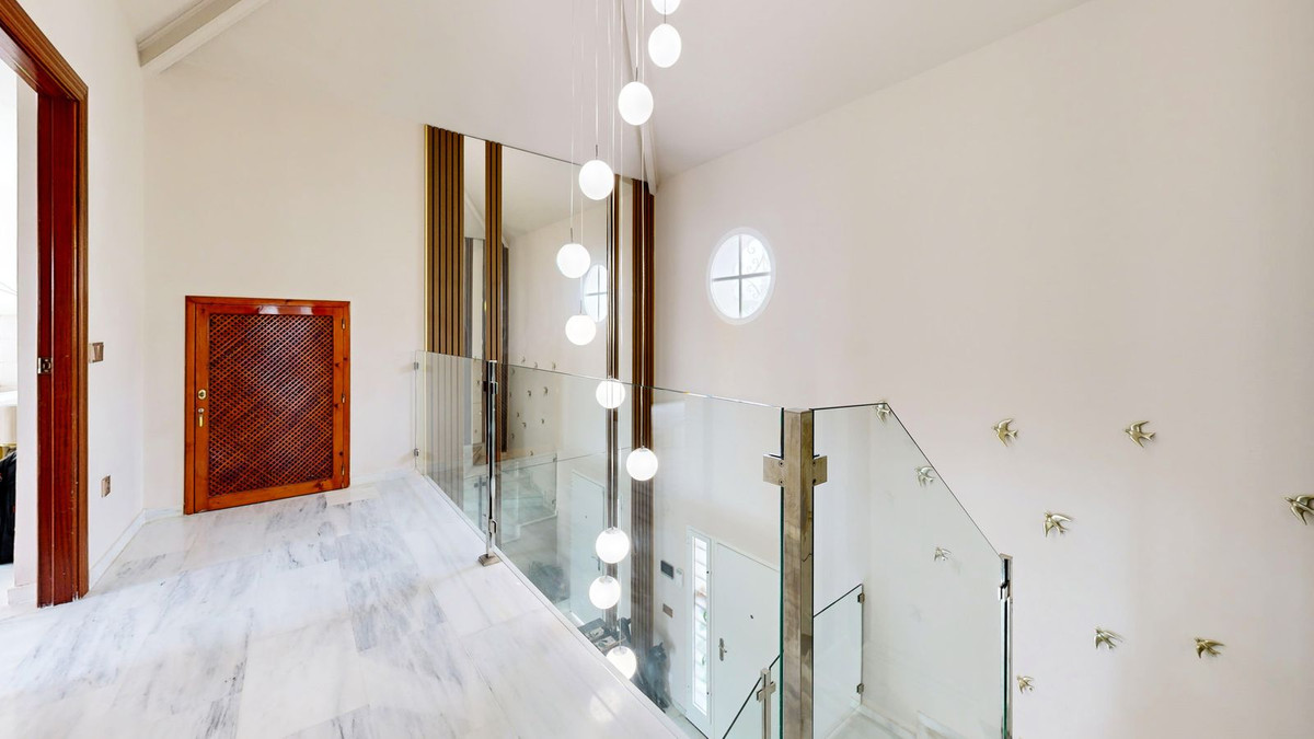 57a0a8a1285aaf8088931278dcbff903 - 63