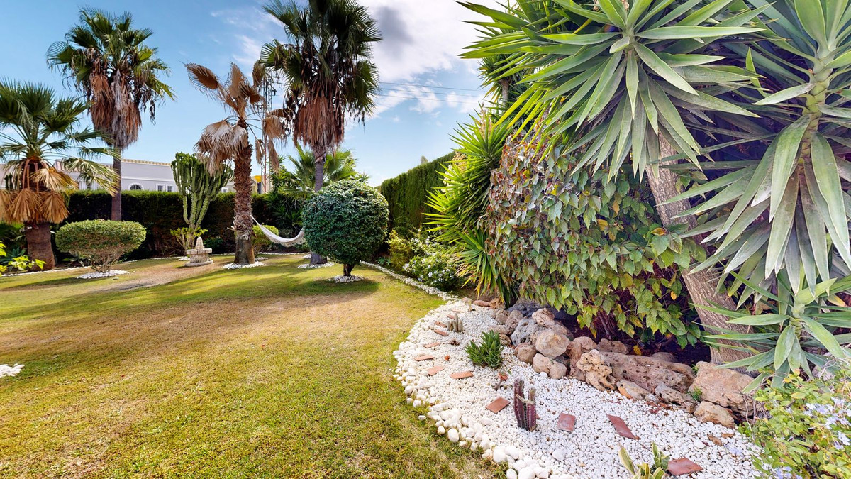 57a0a8a1285aaf8088931278dcbff903 - 75