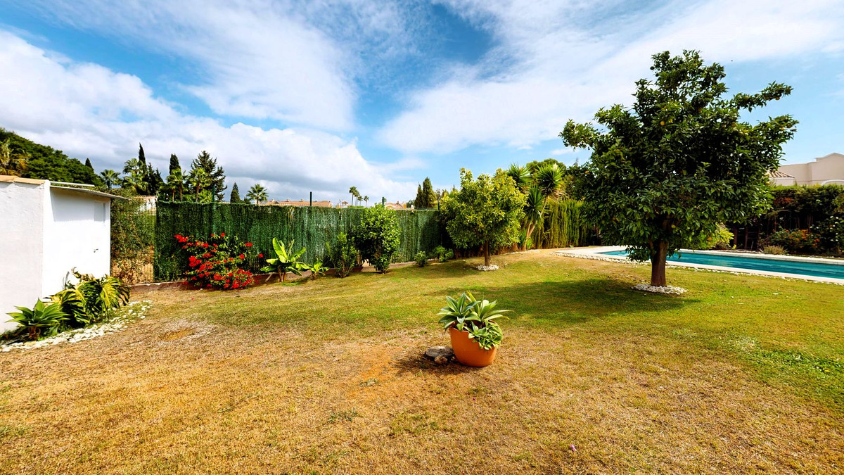 57a0a8a1285aaf8088931278dcbff903 - 76