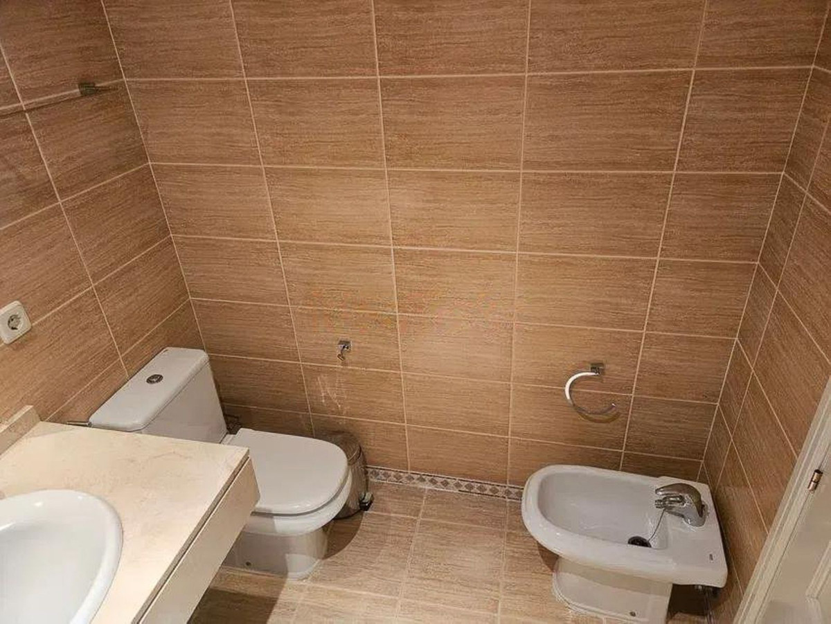 57bfd2e450d7c7a5f0c6e0b9a6a57d59 - 20