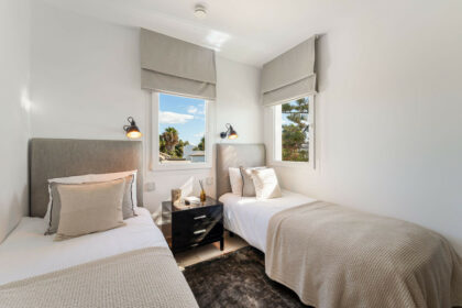 586235d1f445c1a2f0ff61b2982dc7c0 - 15