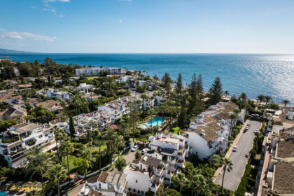 586235d1f445c1a2f0ff61b2982dc7c0 - 18