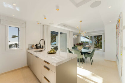 586235d1f445c1a2f0ff61b2982dc7c0 - 9